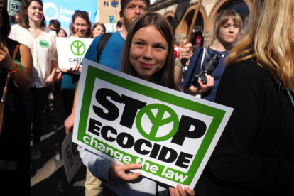 Parlamento Europeu aprova criminalização de atos “comparáveis ao ecocídio”