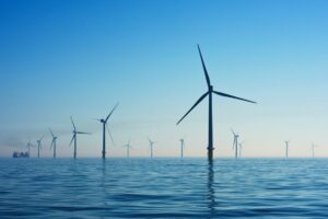 Demanda global de energia cresce, mas fontes limpas ganham espaço